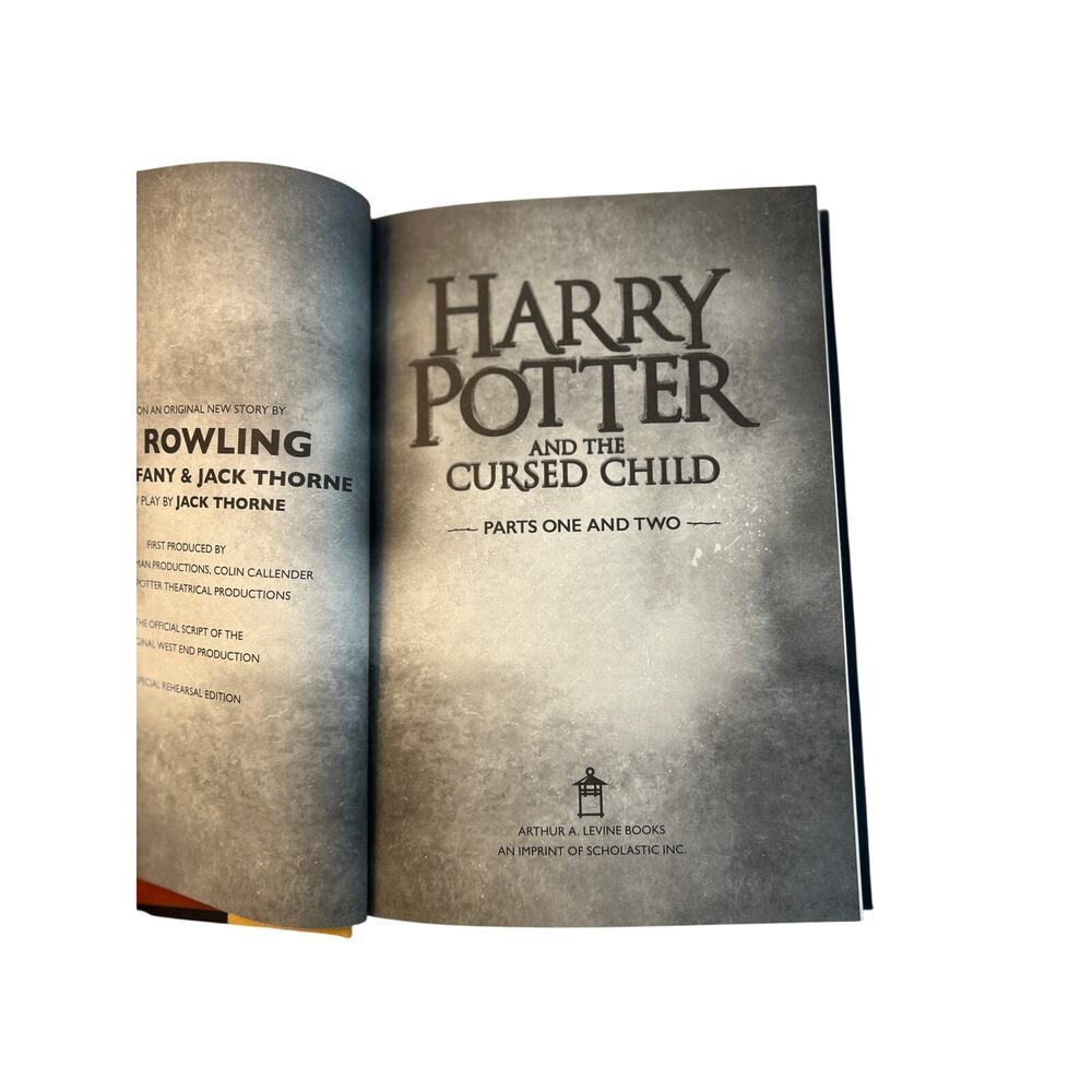 Harry Potter & The Cursed Child Parts 1 & 2 Special Rehearsal Edition‎